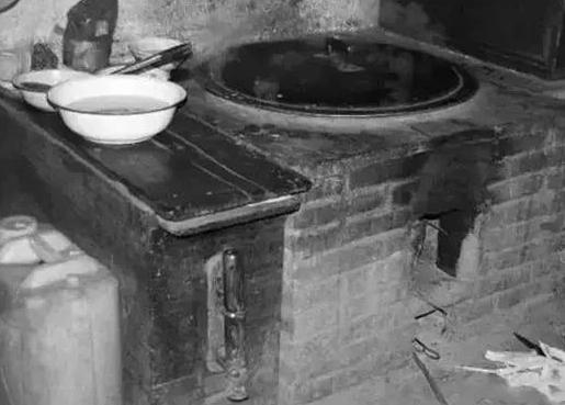 Covered Round Dutch Oven Enameled Cast Iron